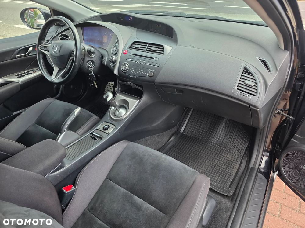 Honda Civic 1.4 i-VTEC Sport - 10