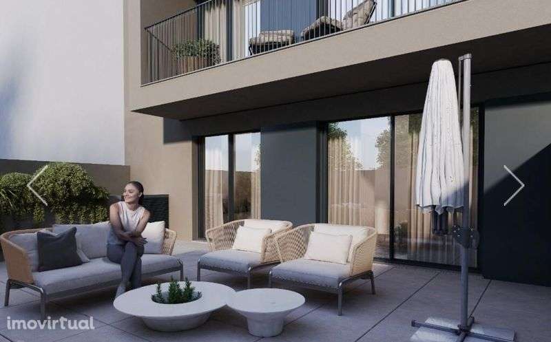 T1 com garagem, varanda e arrumos - Grande imagem: 2/12