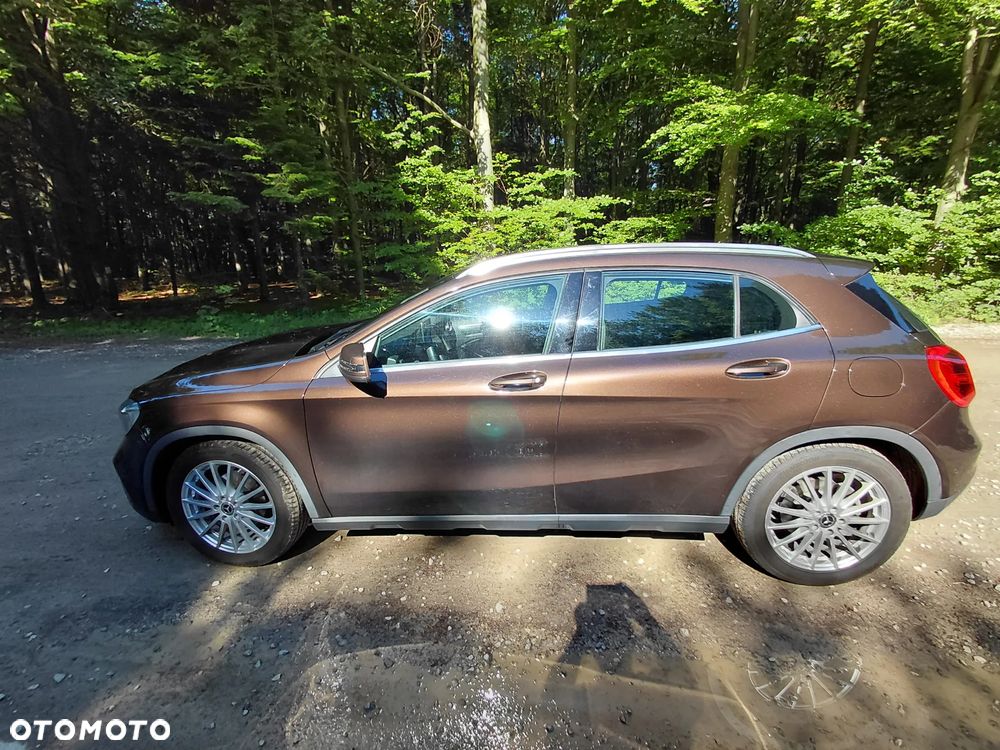 Mercedes-Benz GLA 180 Style - 7