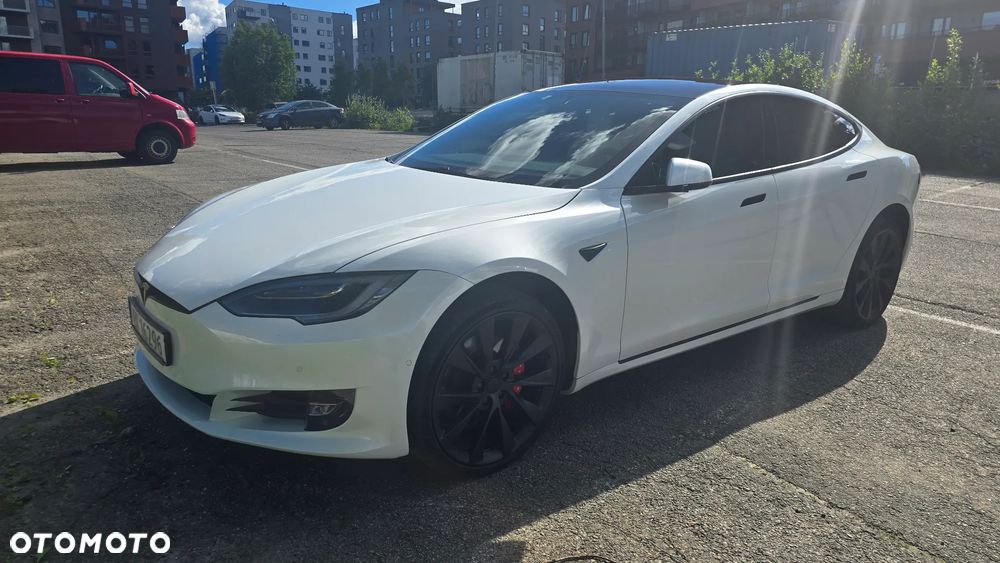 Tesla Model S Performance - 7