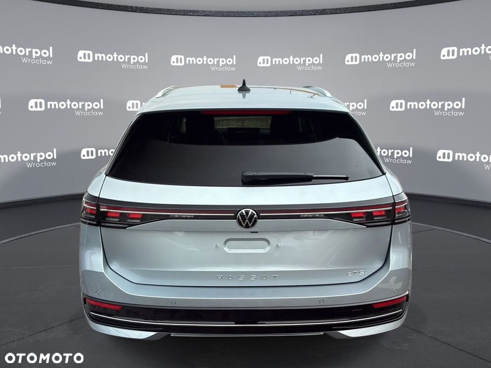 Volkswagen Passat - 9