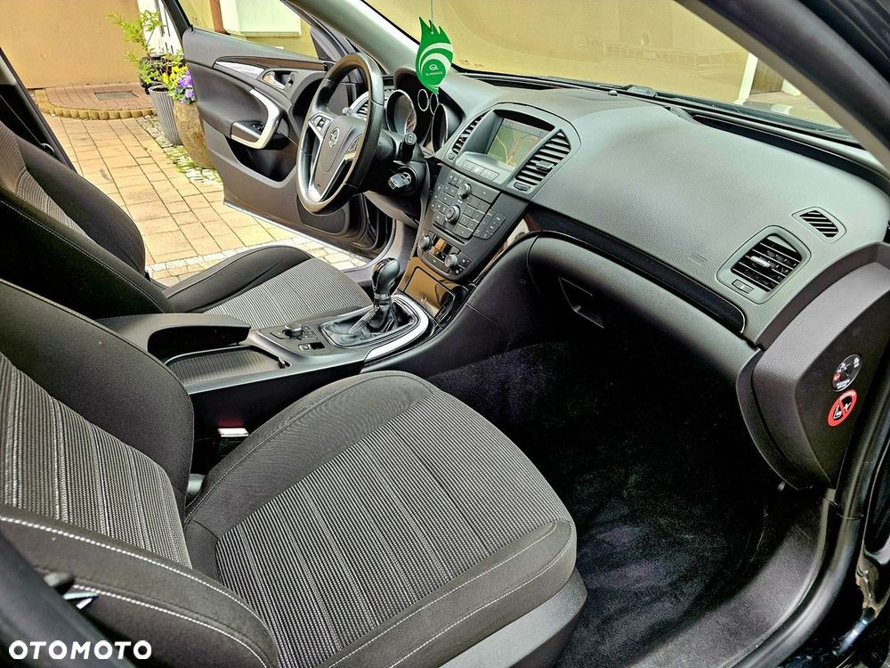 Opel Insignia - 16