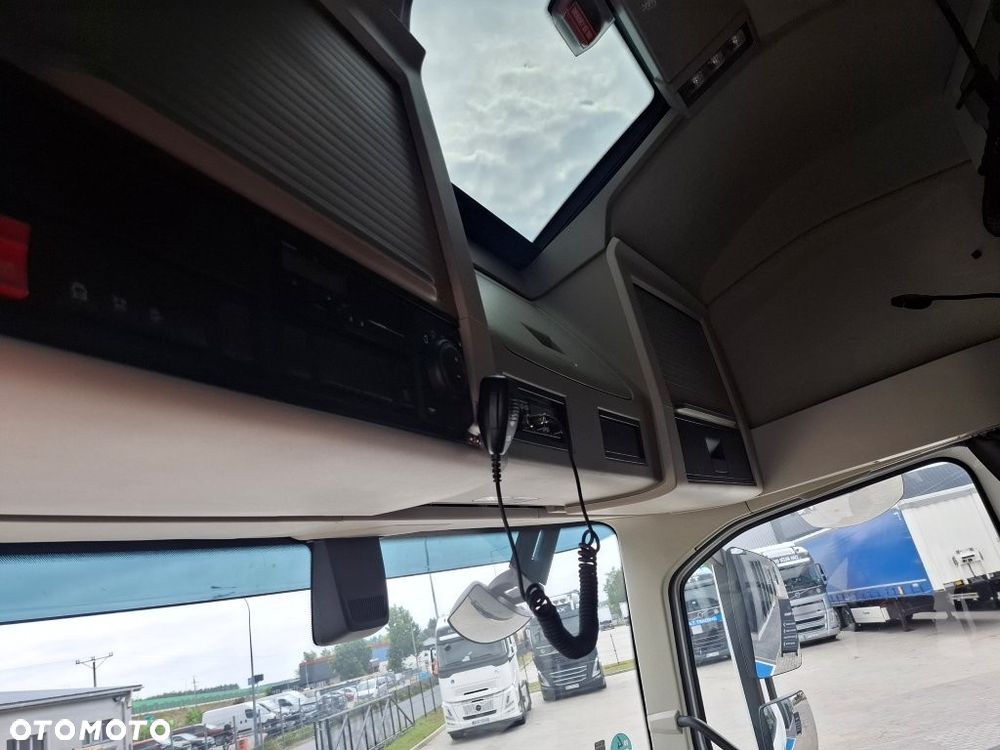 Volvo FH 460KM TC ADR - 11