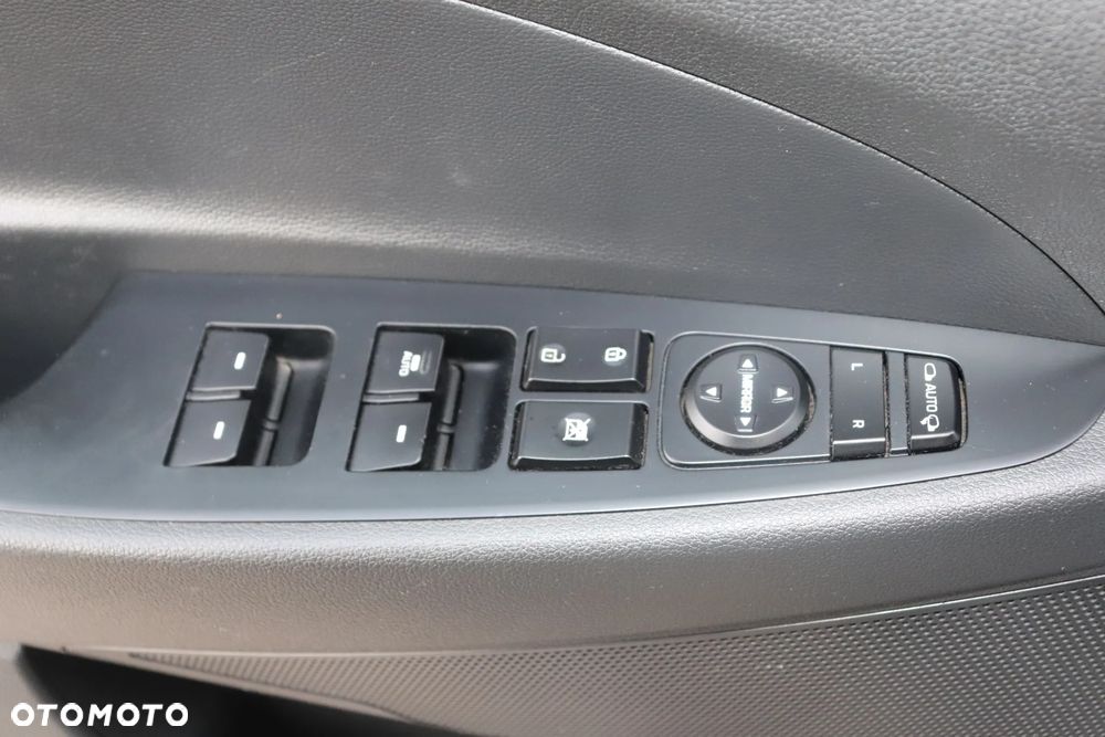 Hyundai Tucson 2.0 CRDI Comfort 4WD - 35