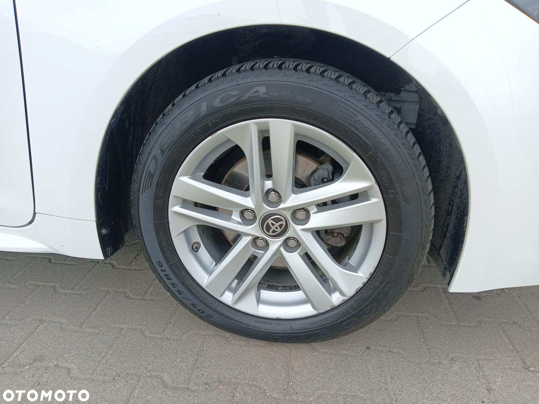 Toyota Corolla - 10