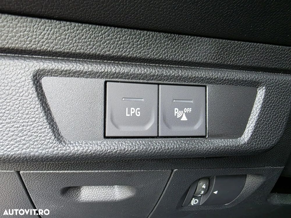 Dacia Logan TCe 90 MT6 Prestige - 15