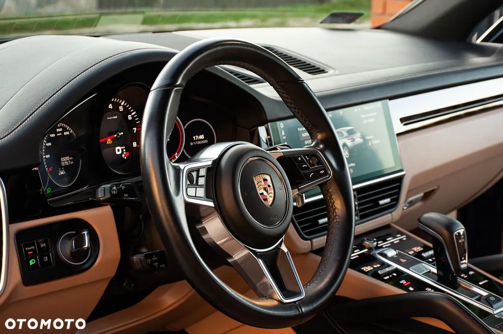 Porsche Cayenne - 8