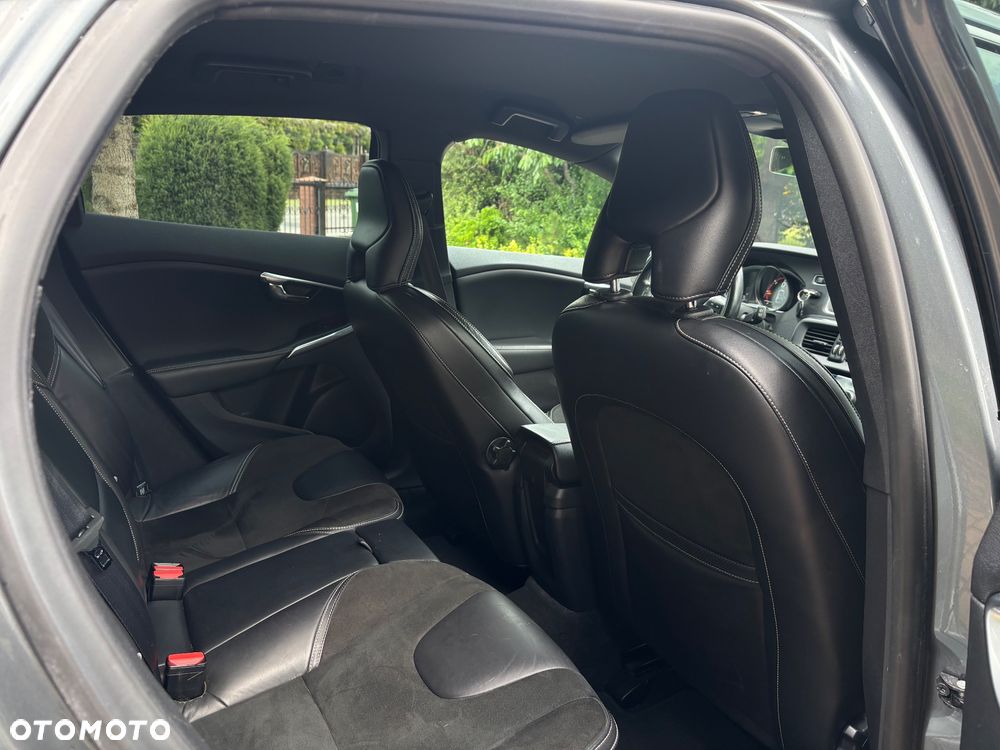 Volvo V40 D4 Drive-E R-Design Momentum - 26