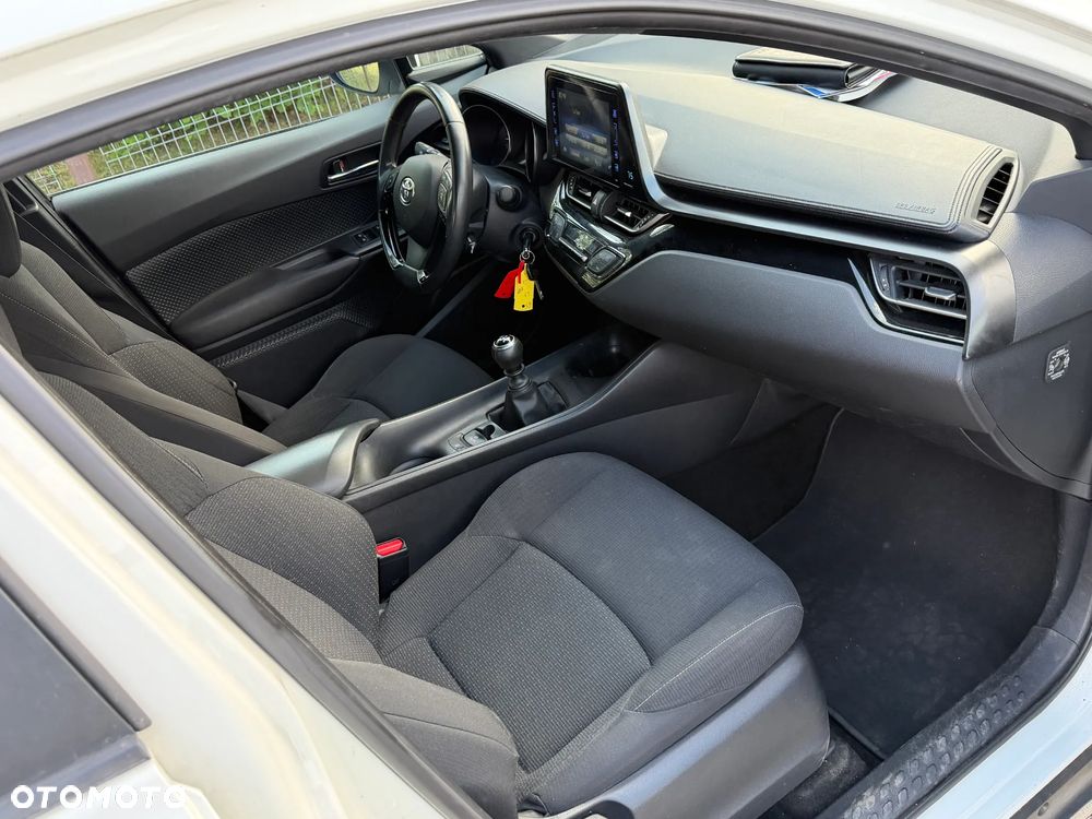 Toyota C-HR 1.2 Turbo Style - 4