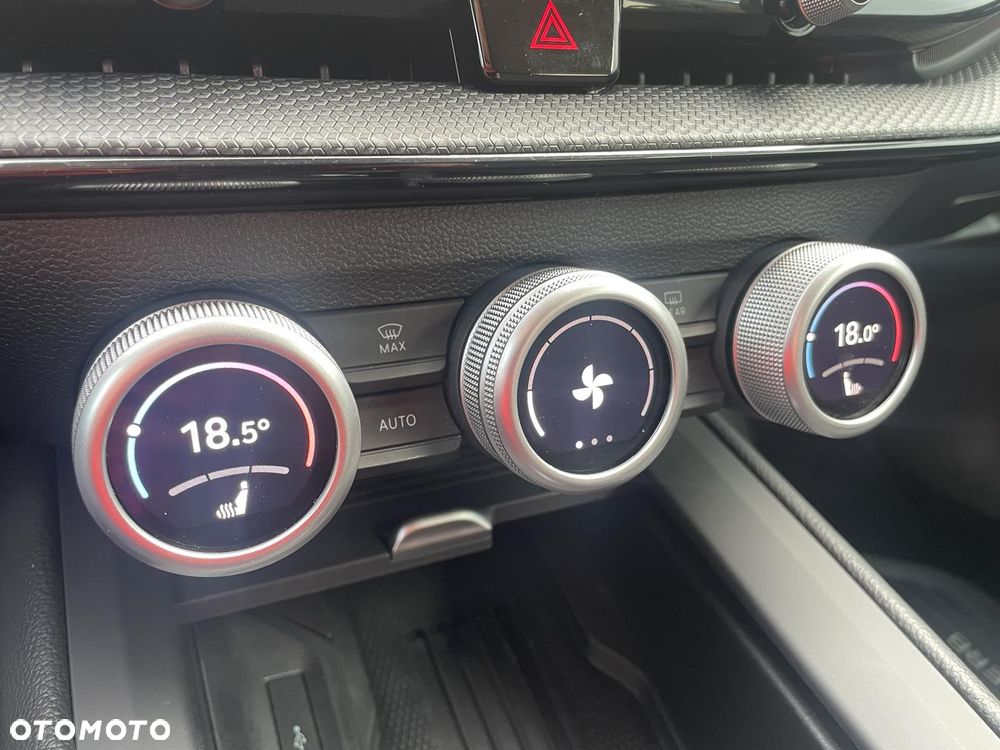 Skoda Superb 2.0 TDI SCR Essence DSG - 28
