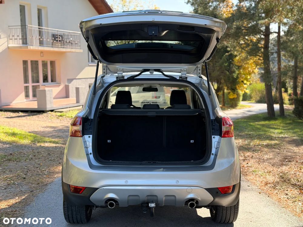 Ford Kuga 2.0 TDCi 2x4 Titanium - 32