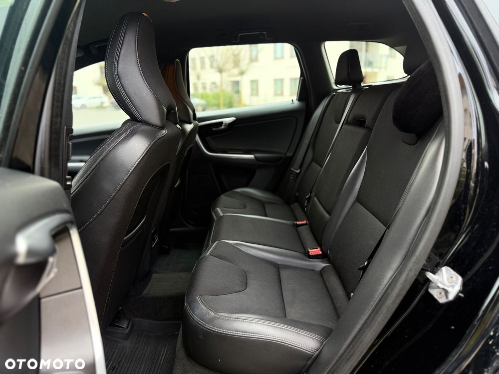 Volvo XC 60 D3 Geartronic Momentum - 18