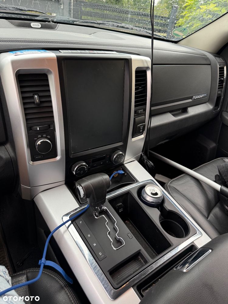 Dodge RAM - 12