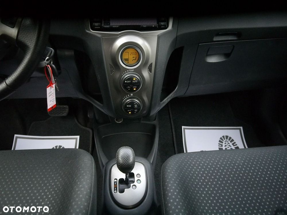 Toyota Yaris 1.33 Sol MM - 29