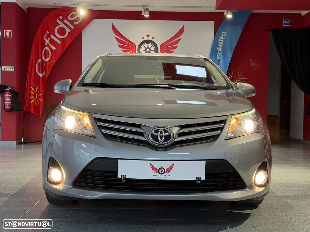 Toyota Avensis SW 2.0 D-4D Exclusive +GPS - 3