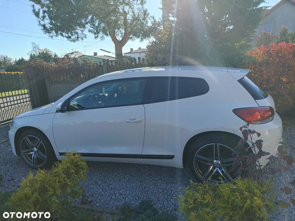 Volkswagen Scirocco 2.0 TDI - 11