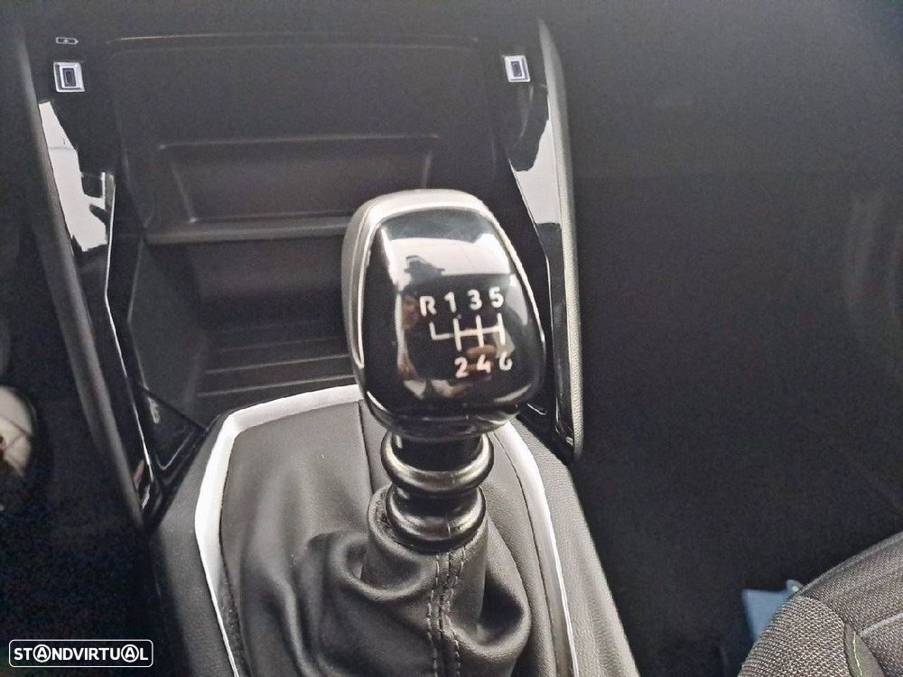 Peugeot 2008 1.2 PureTech Active - 22