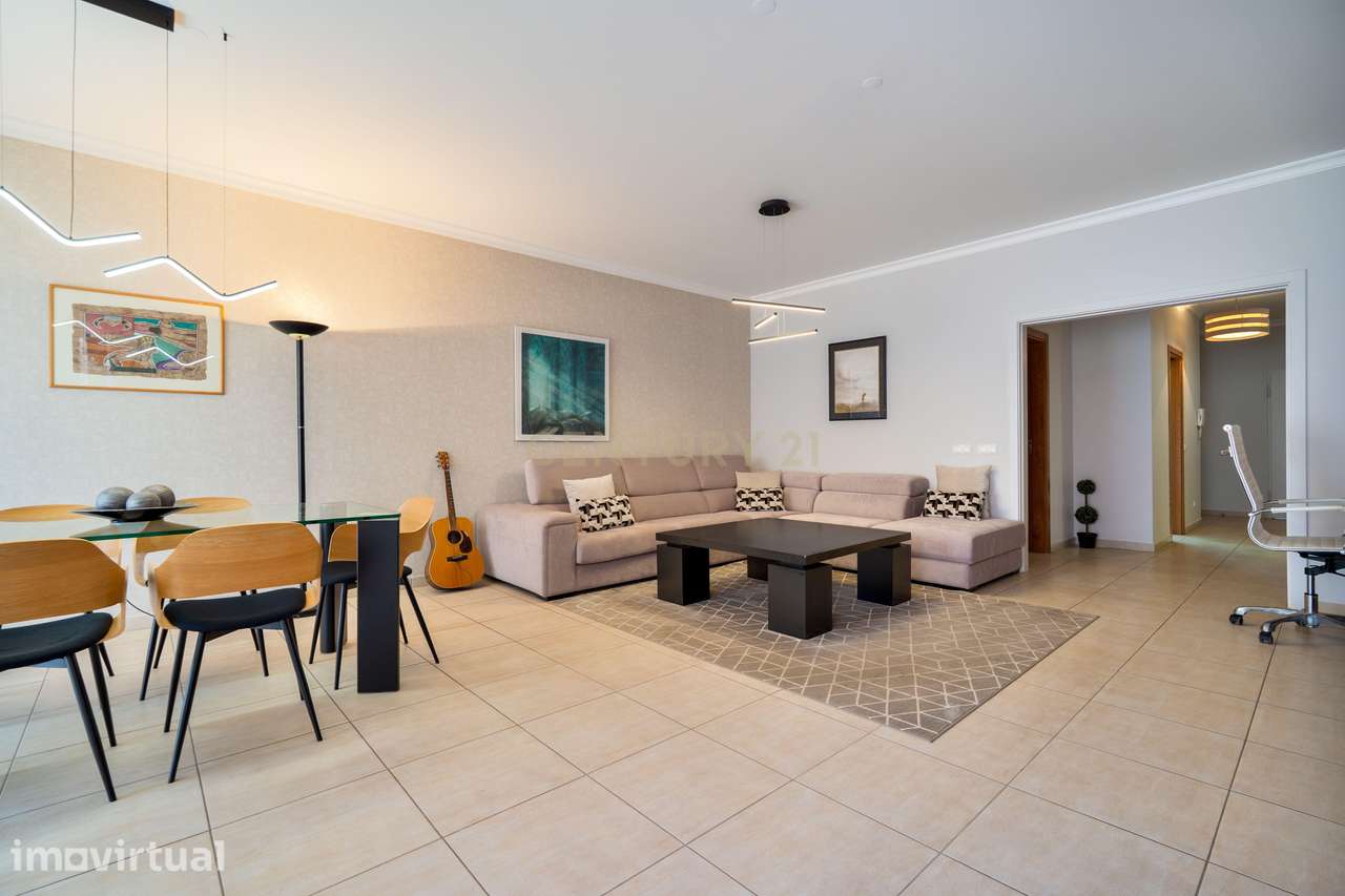 Moradia T2 com vista para a piscina nos Jardins Vale Sta. Maria – Albu - Grande imagem: 4/31