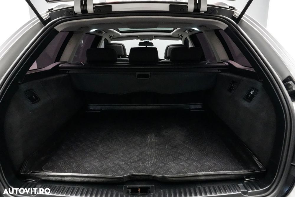 BMW Seria 5 520d Aut. Modern Line - 24