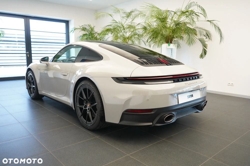 Porsche 911 Carrera S - 2