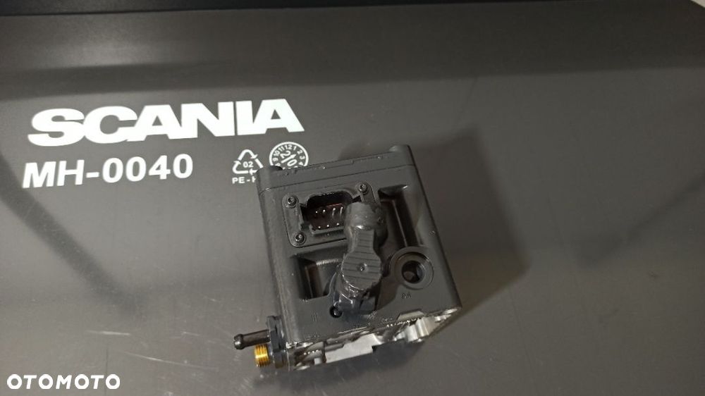 Oryginalny zaworów EGR V107 Scania 2642027 / 2447593 - 5