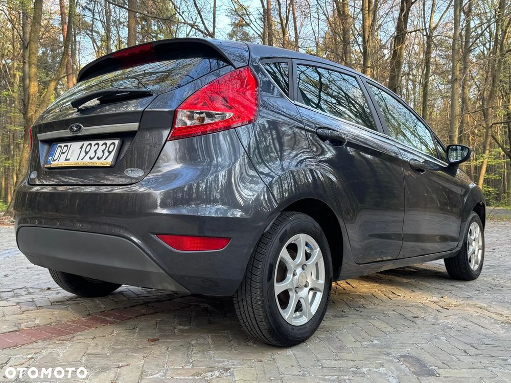 Ford Fiesta 1.6 Titanium - 8
