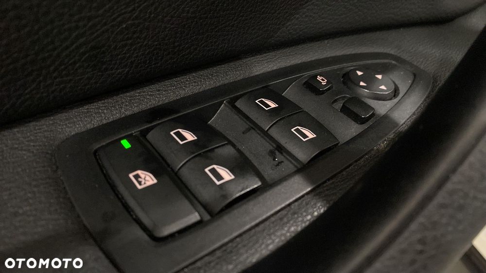 BMW X1 sDrive18i Advantage - 14