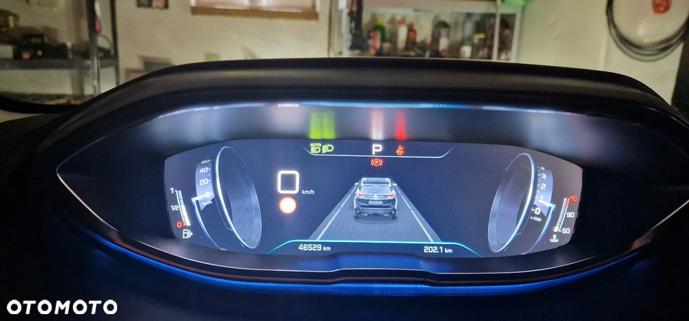 Peugeot 3008 1.2 PureTech Allure Pack S&S EAT8 - 17
