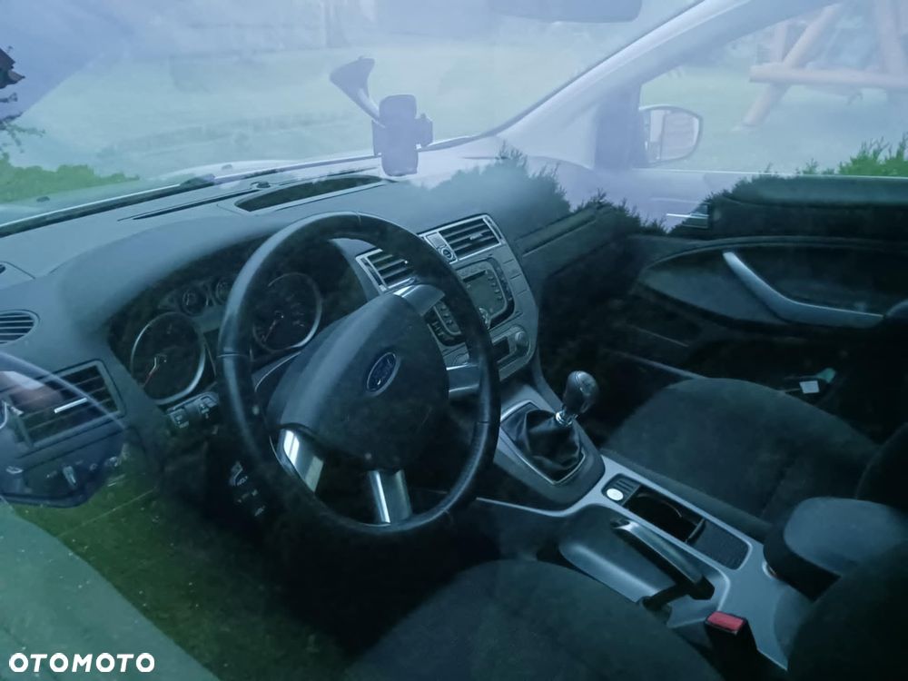Ford Kuga - 7
