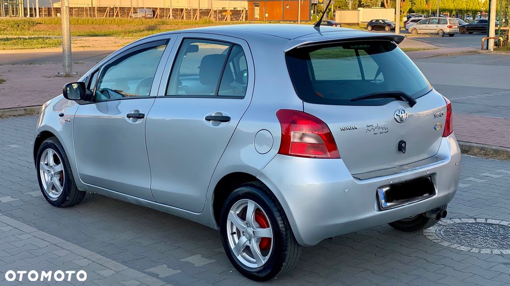 Toyota Yaris 1.4 D-4D Executive - 3