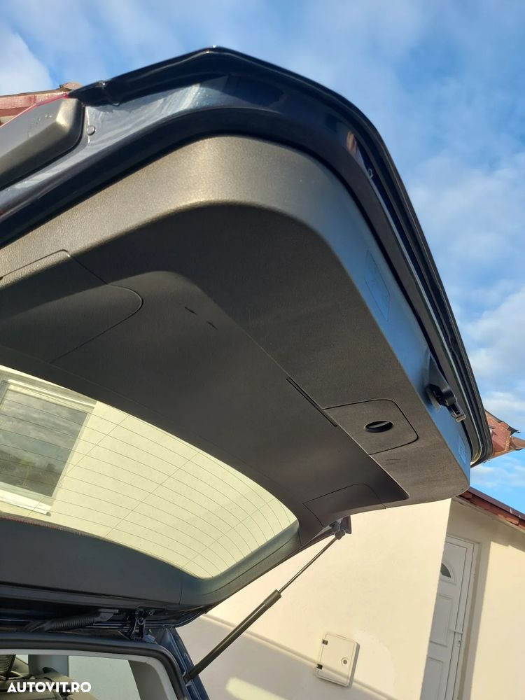 Volkswagen Golf 1.6 TDI BlueMotion Technology DSG Trendline - 17