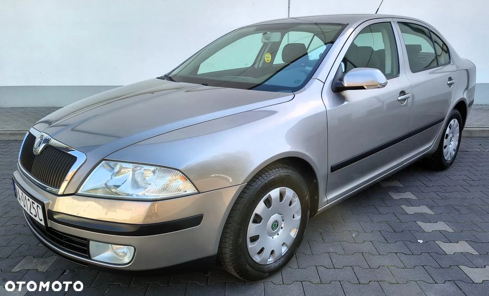 Skoda Octavia 1.6 FSI Ambiente - 1
