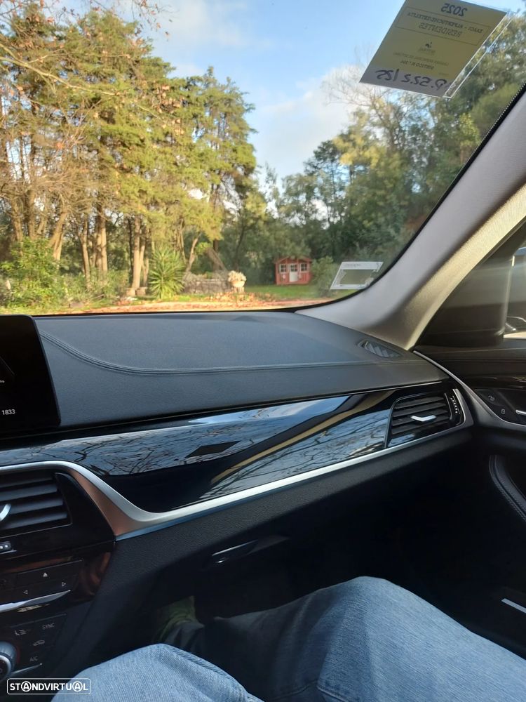 BMW 520 d xDrive Line Luxury Auto - 14