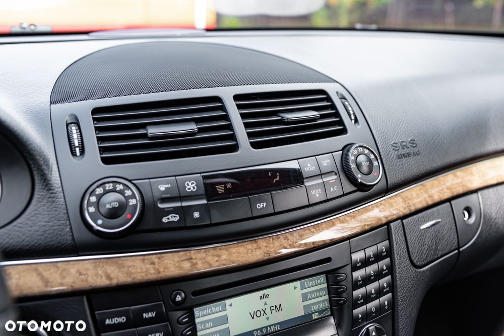 Mercedes-Benz Klasa E 220 CDI Automatik Avantgarde - 31