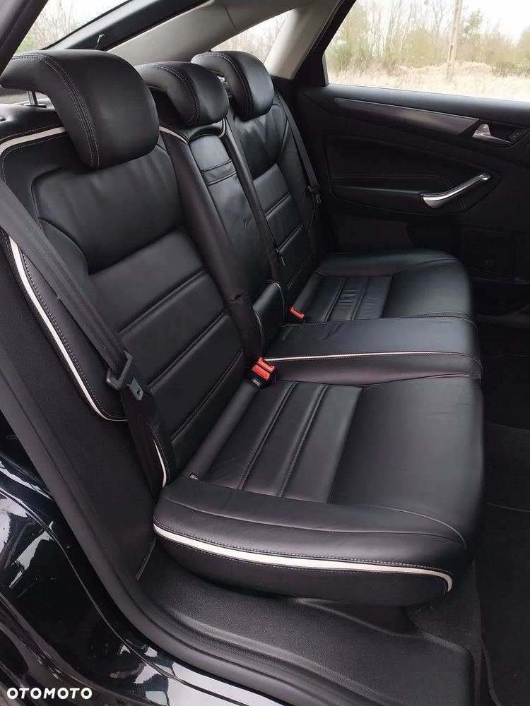 Ford Mondeo 2.0 EcoBoost Titanium X - 19