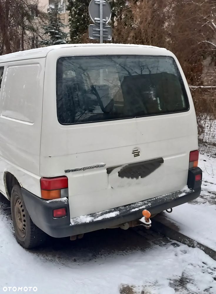Volkswagen Transporter - 4
