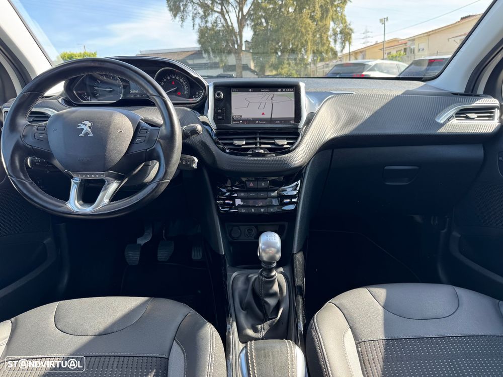 Peugeot 2008 1.2 PureTech Allure - 9