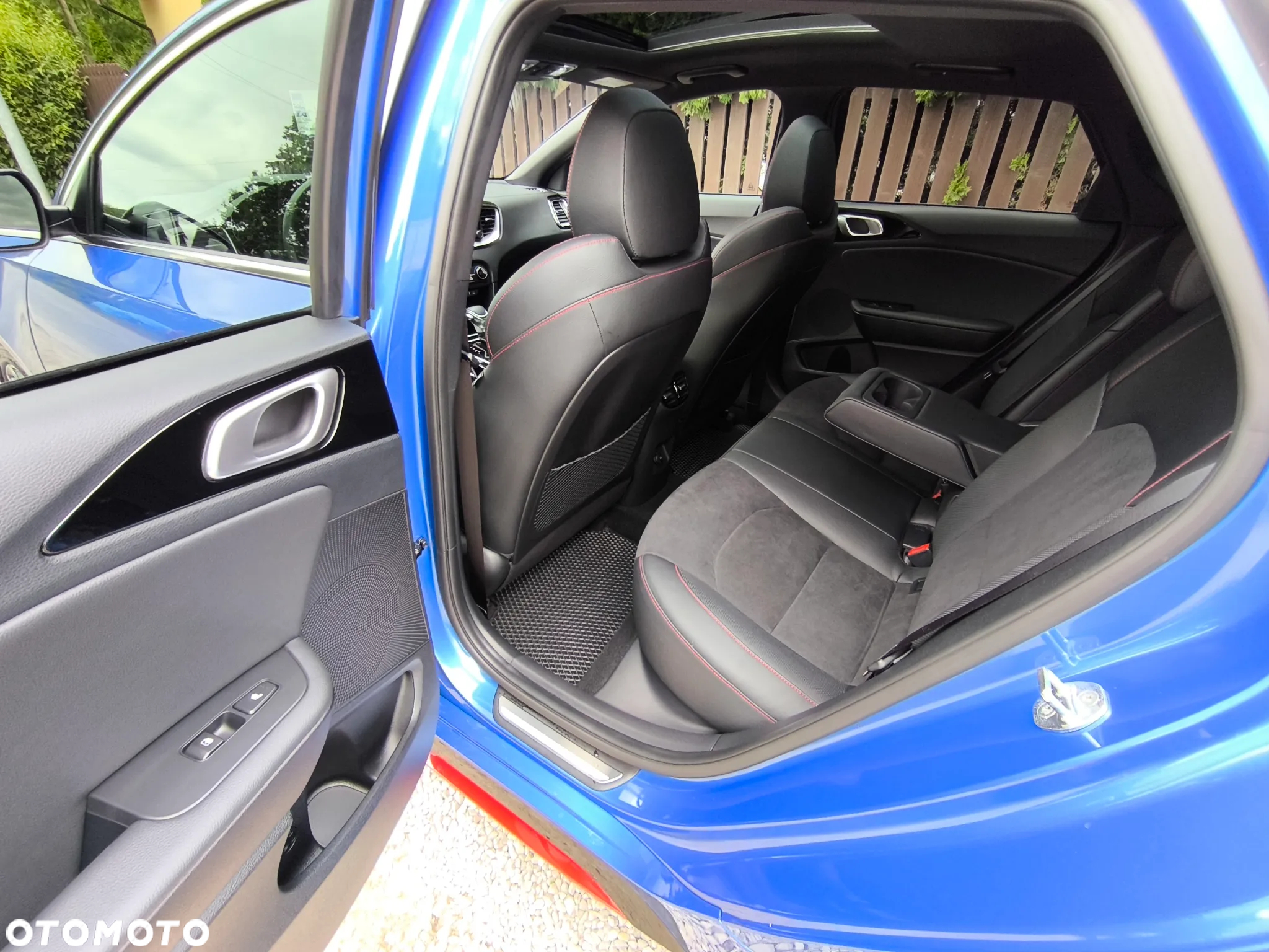 Kia ProCeed 1.6 T-GDI GT DCT - 24