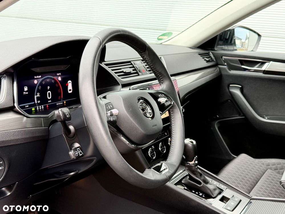 Skoda Superb 2.0 TDI DSG Premium Edition - 24