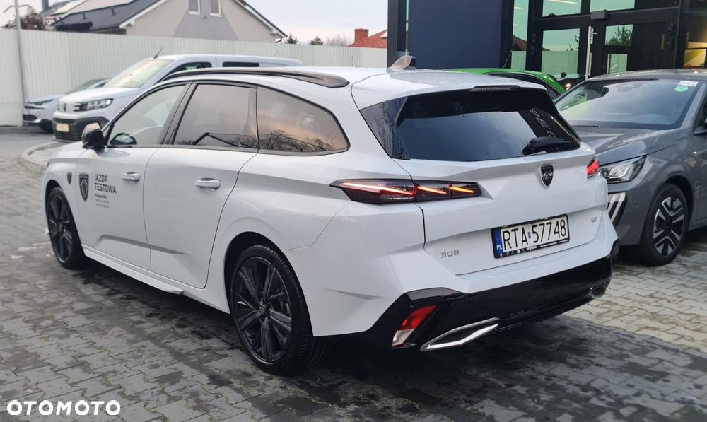 Peugeot 308 - 8