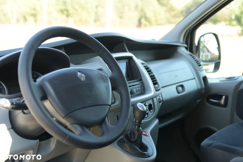 Renault Trafic FAP Grand Passenger Black Edition - 28