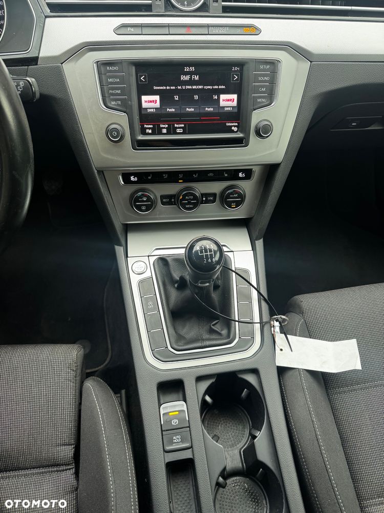 Volkswagen Passat Variant 2.0 TDI (BlueMotion Technology) Comfortline - 23