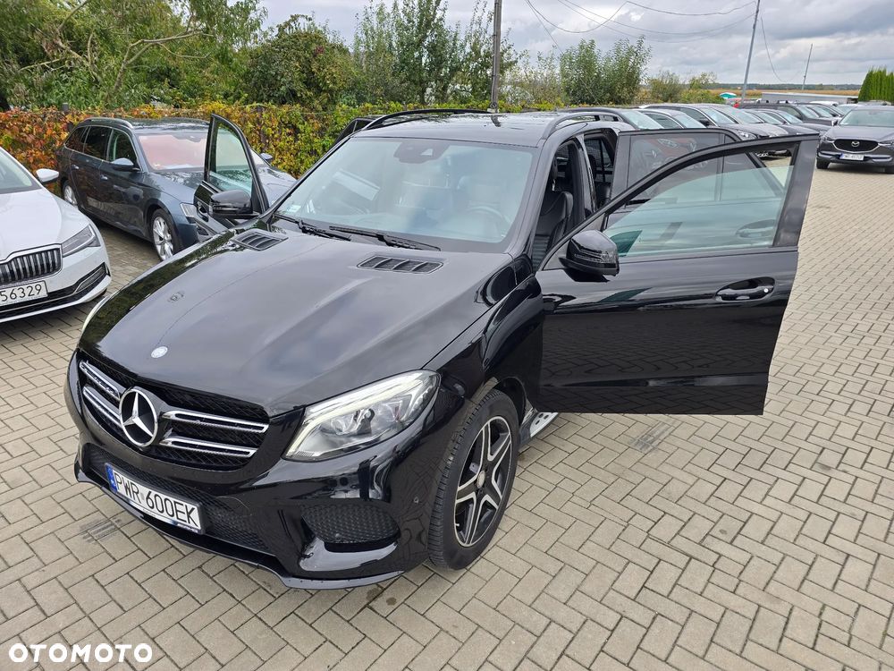 Mercedes-Benz GLE - 38