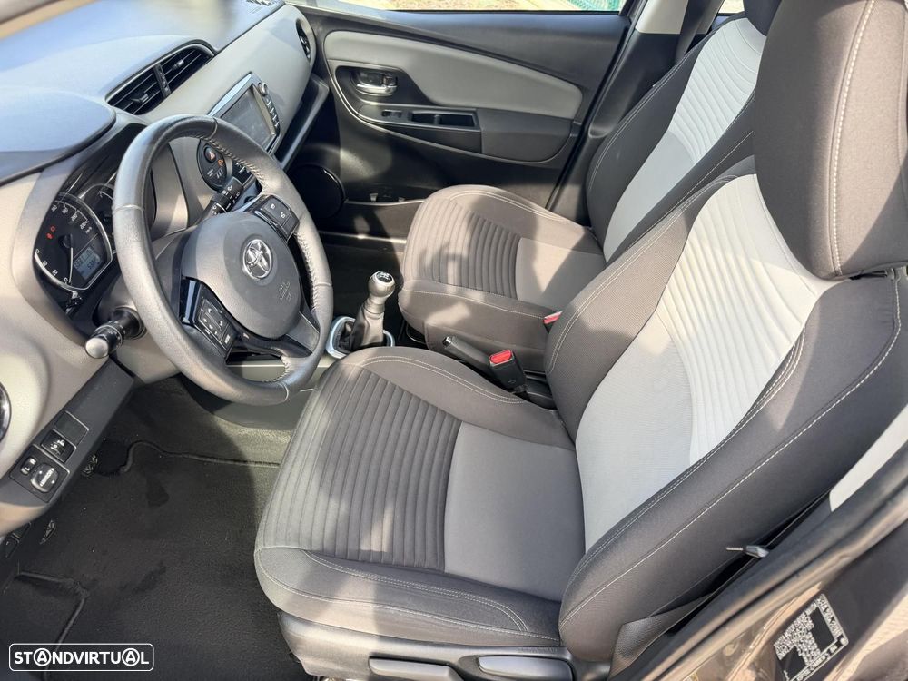 Toyota Yaris 1.0 VVT-i Comfort+P.Style - 4