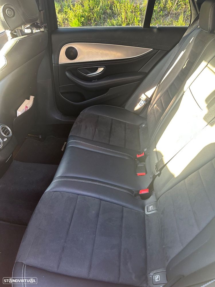 Mercedes-Benz E 220 d AMG 7L - 11