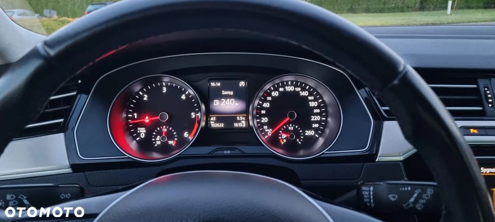 Volkswagen Passat 2.0 TDI SCR Highline DSG - 8