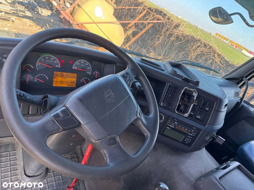 Volvo - 3