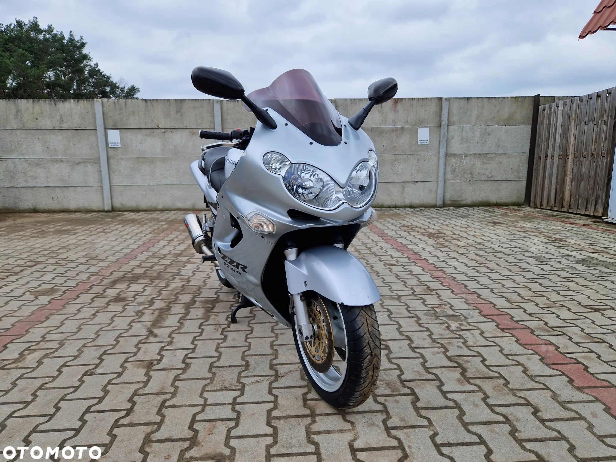 Kawasaki ZZR - 1