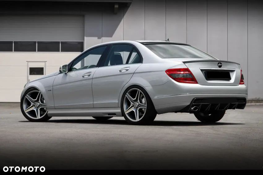 MERCEDES W204 SPOILER AMG LOTKA NA KLAPĘ PODKŁAD!! - 17