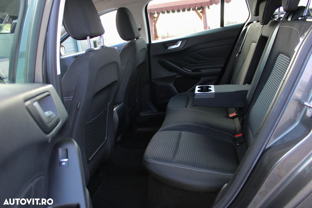 Ford Focus 1.5 EcoBlue Start-Stopp-System Aut. TITANIUM - 14